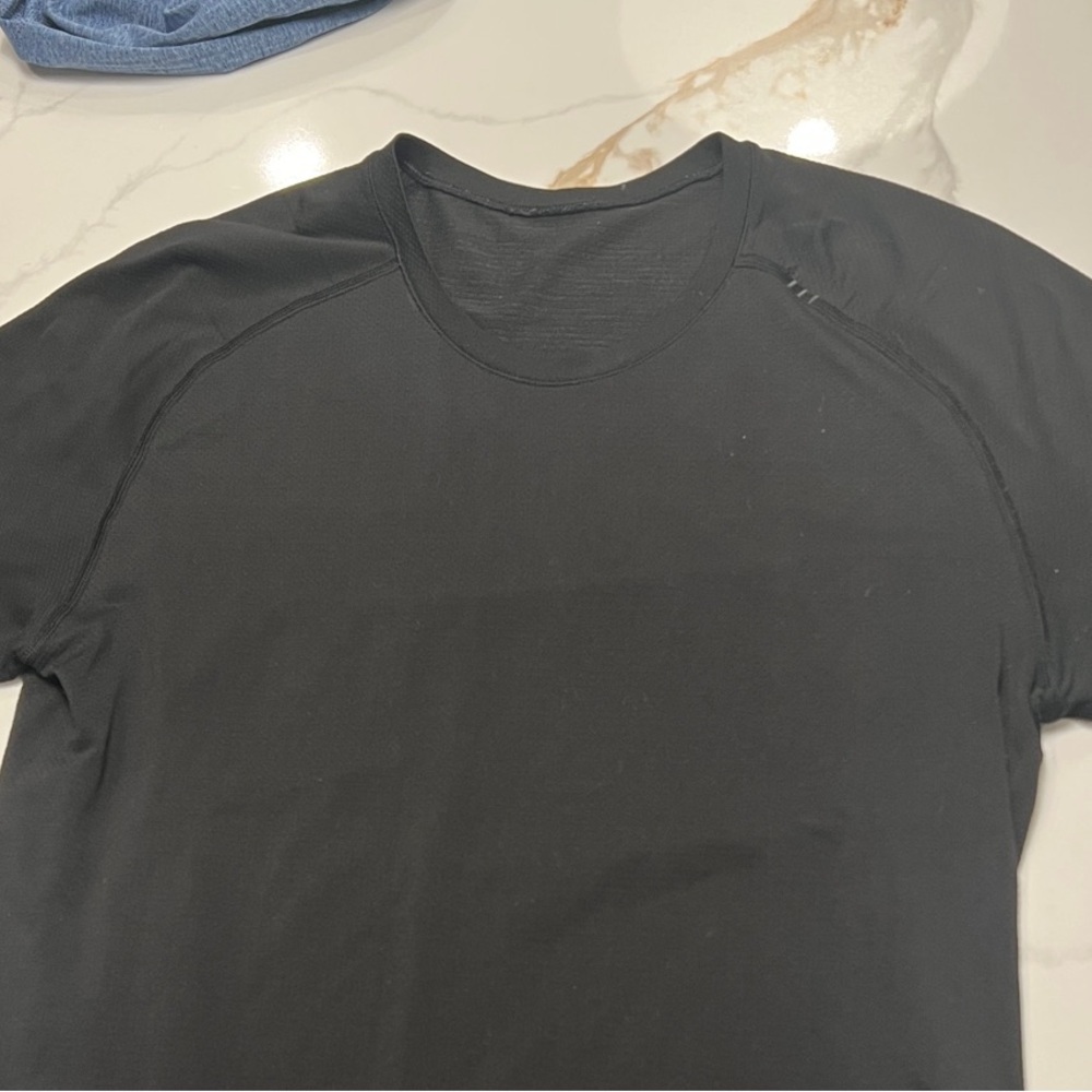 lululemon athletica Black Short Sleeve Tee